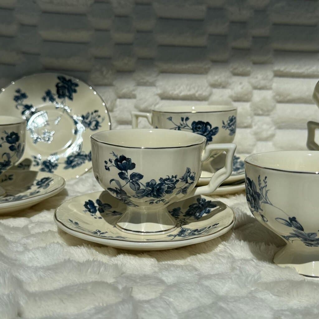 Luxury Classic Floral Coffee Cups & Saucers Set 2