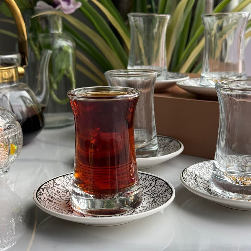 Double-Wall Tea Glass & Decorative Saucer Set 12