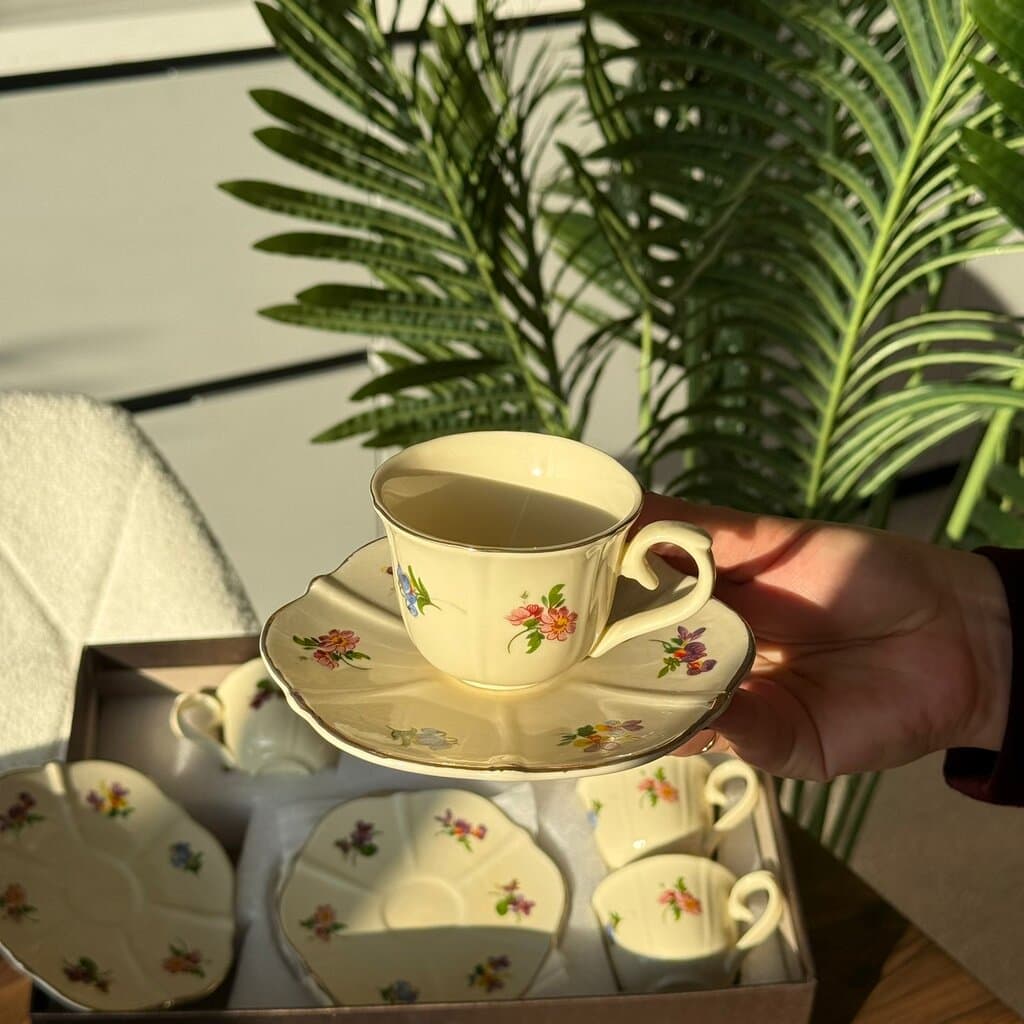 Floral Coffee Cups & Saucers Set 3