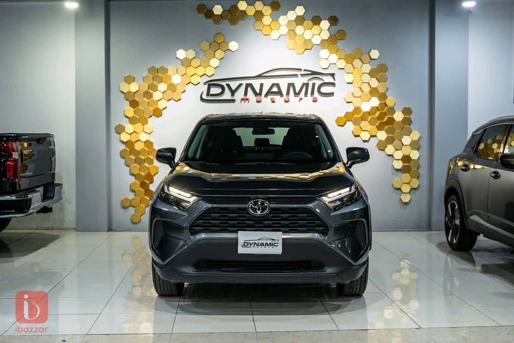 Toyota Rav 4 LE 1
