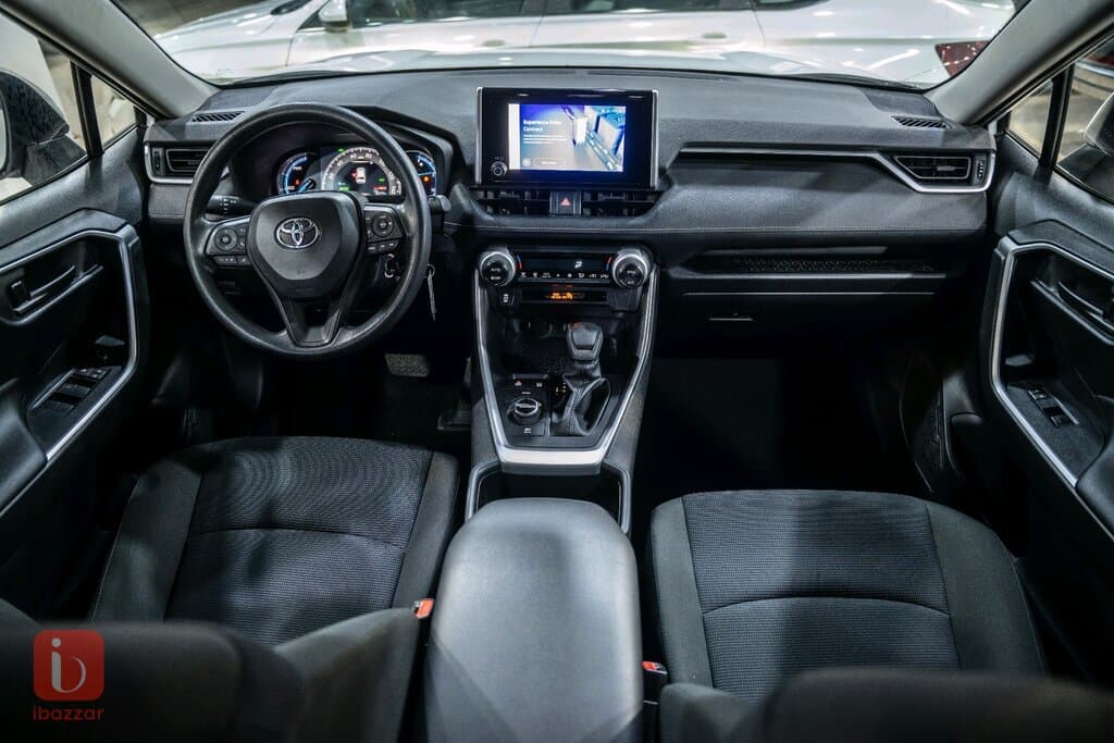 Toyota Rav 4 LE 11
