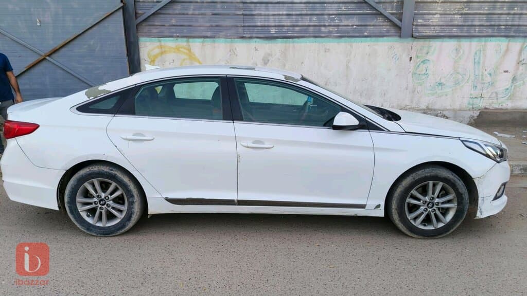 Hyundai Sonata SE 4