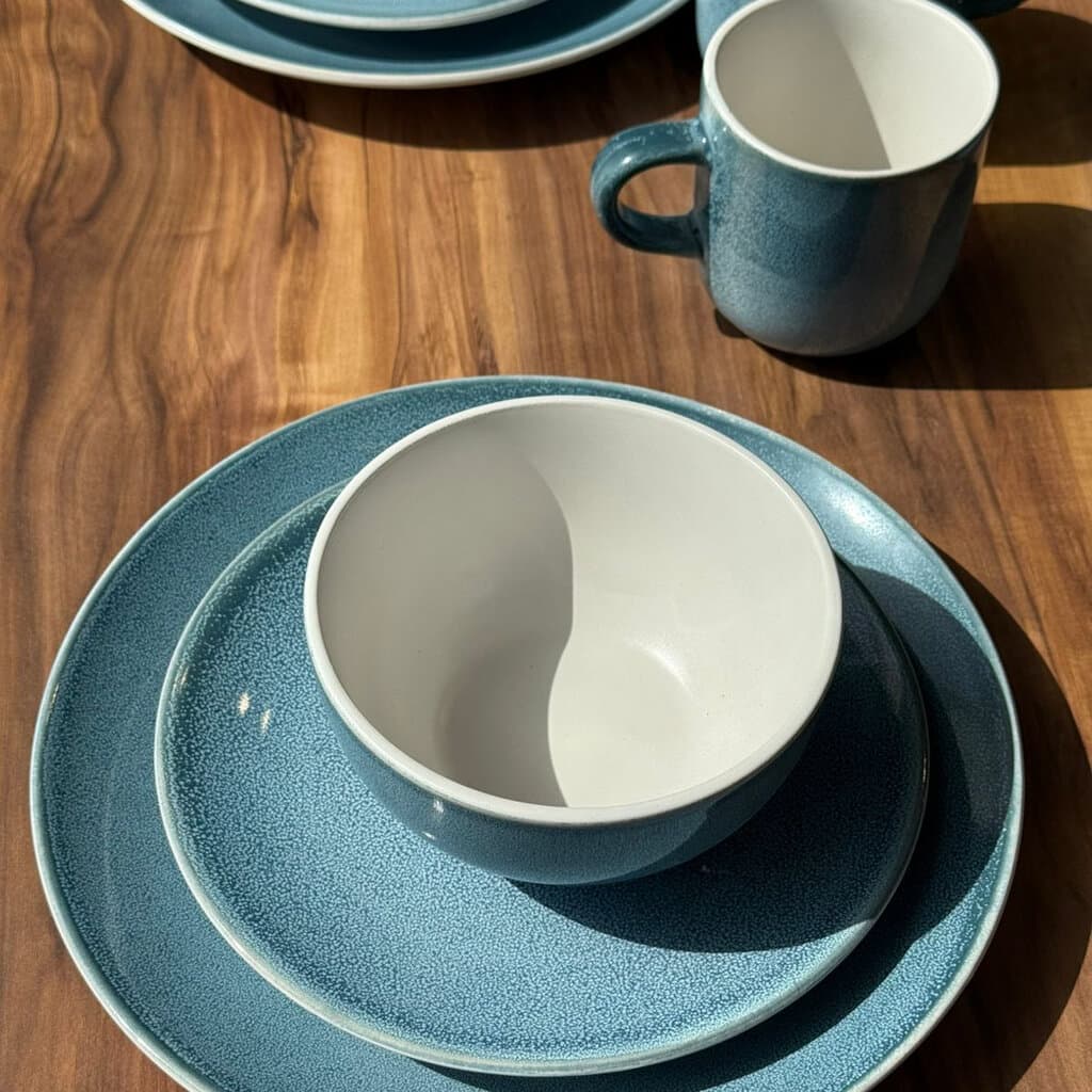 Celeste Wave-16-PCS Luxe Ocean Blue Dinnerware Set 4