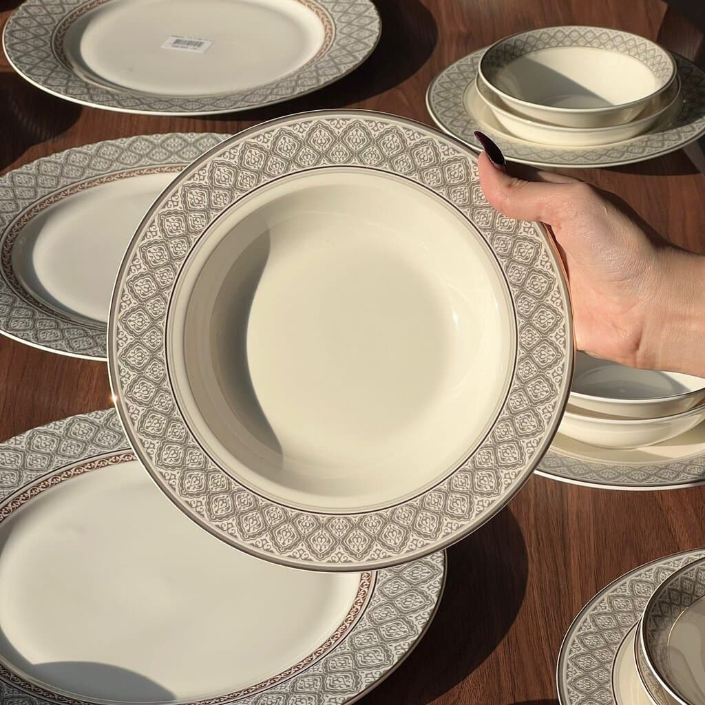 39PCS Round Porcelain Dining Tableware Set 6