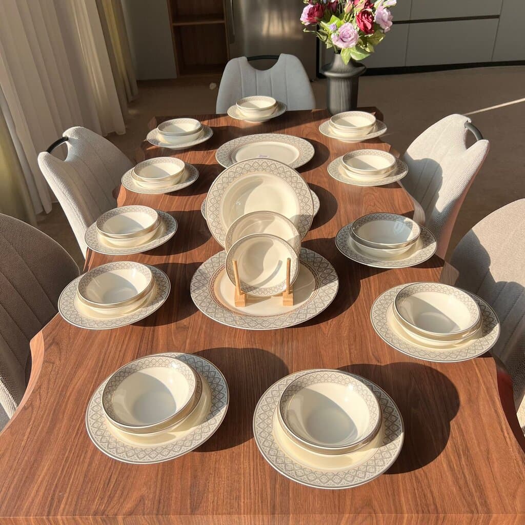 39PCS Round Porcelain Dining Tableware Set 10