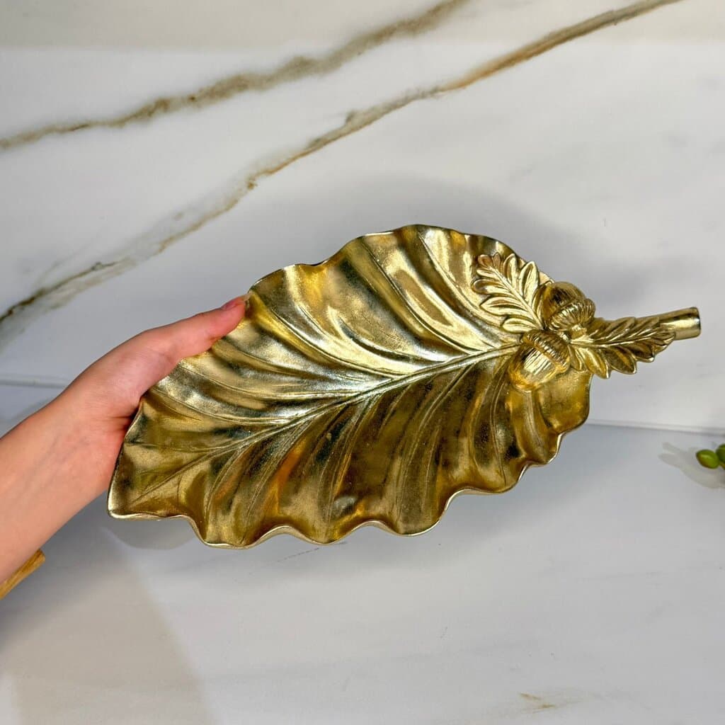 Rustic Leaf Ceramic Tray With Acorn & Pinecone Detail 7