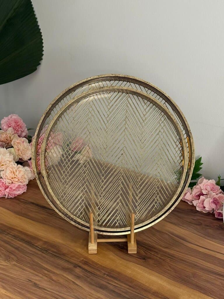 Elegant Golden Serving Trays 1