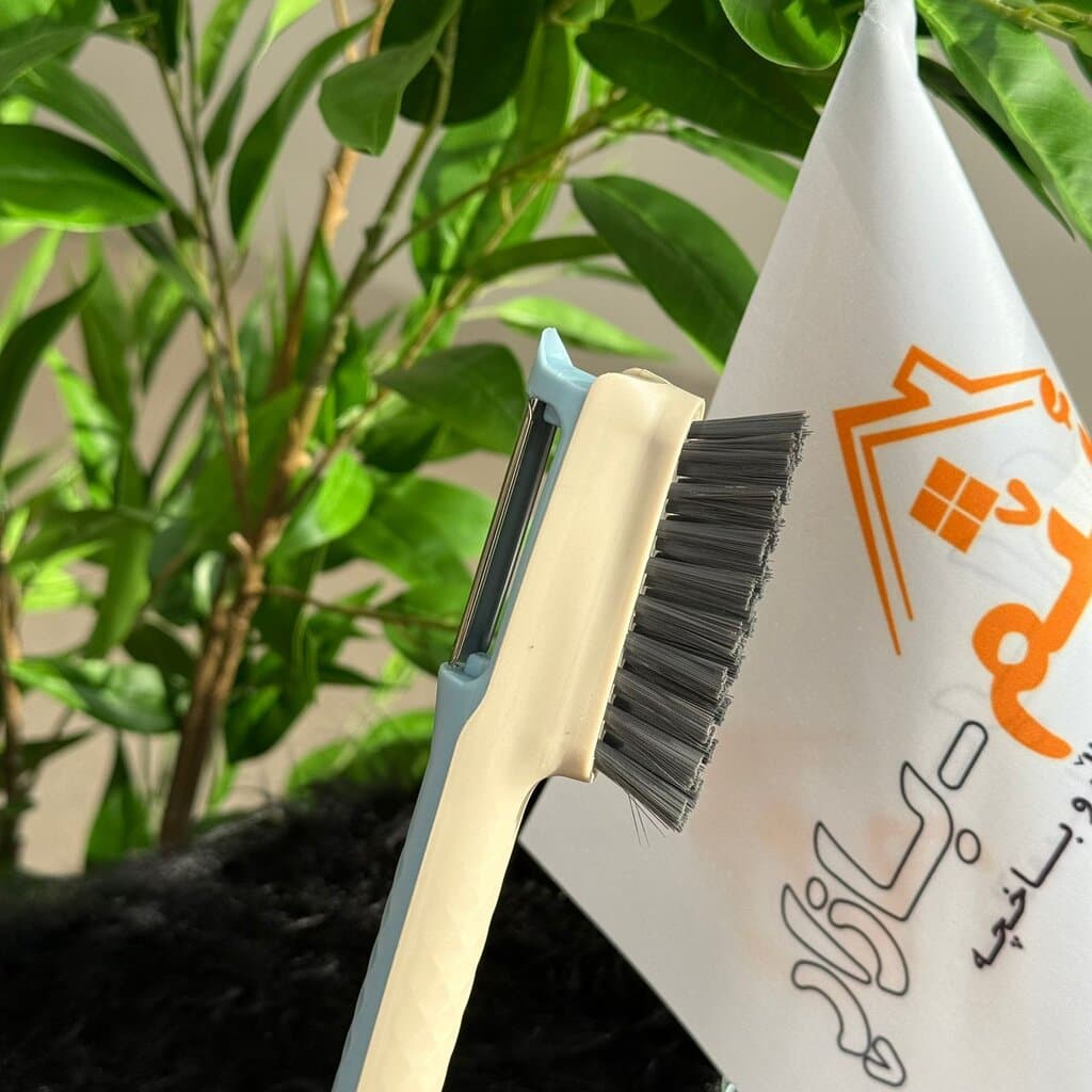 2-in-1 Cleaning Brush with Peeler 3