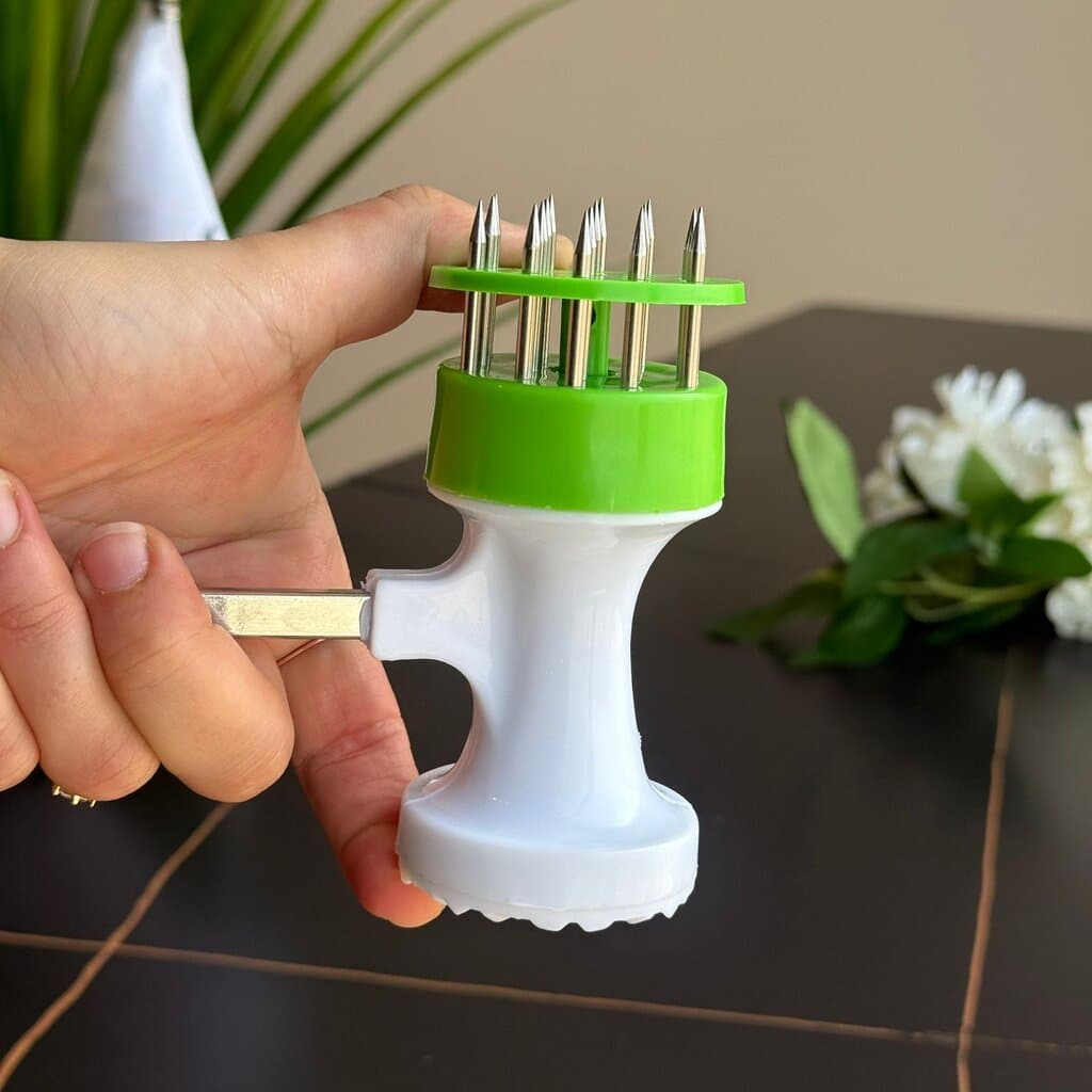 Multi-Blade Meat Tenderizer Tool 2