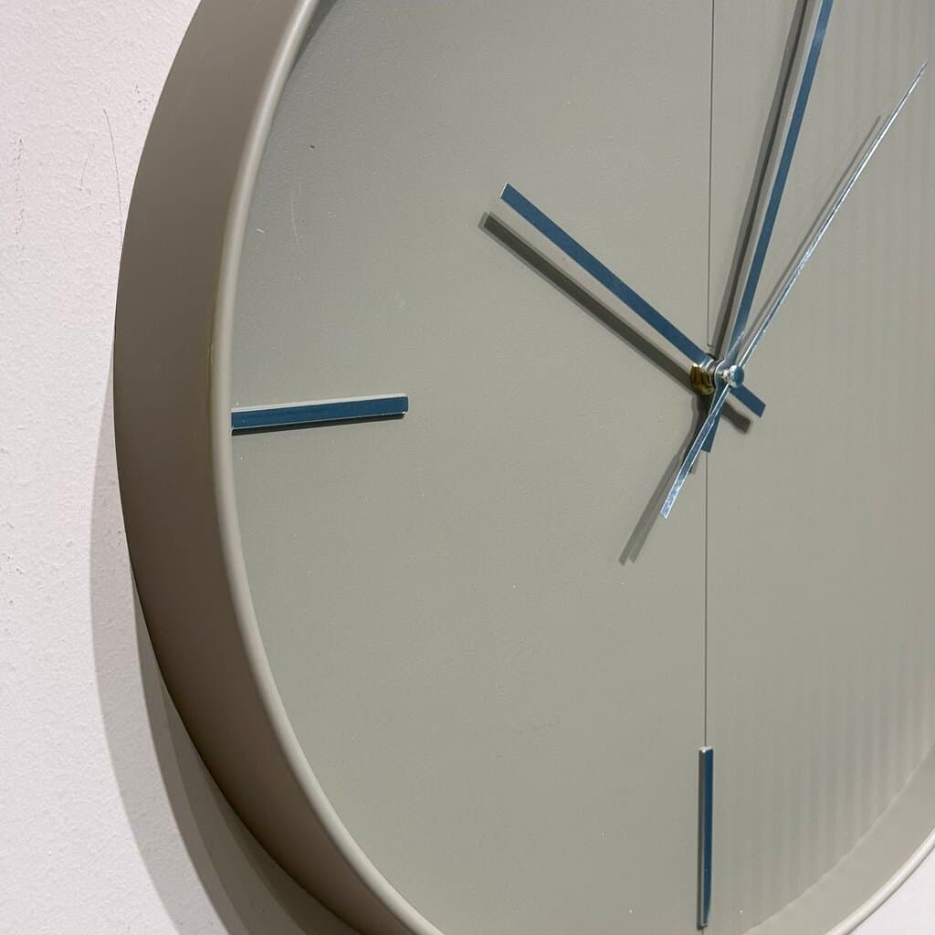 Modern Minimalist Round Wall Clock 4