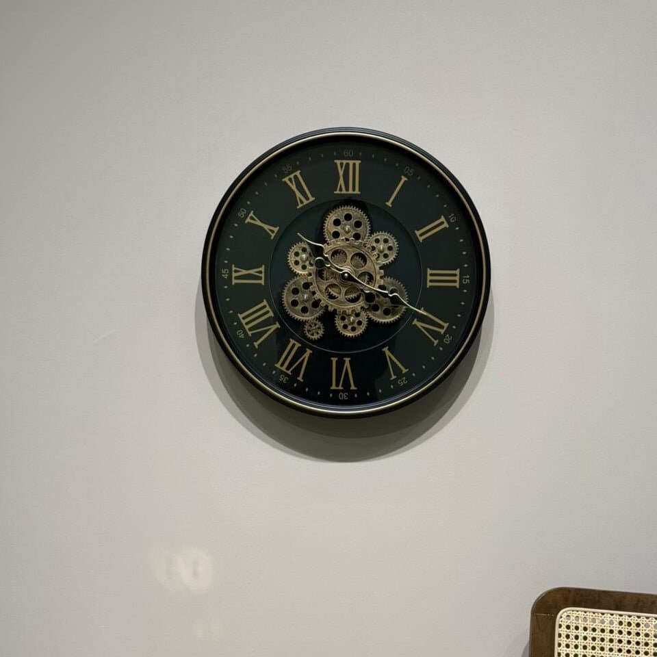 Vintage Roman Numeral Clock 3