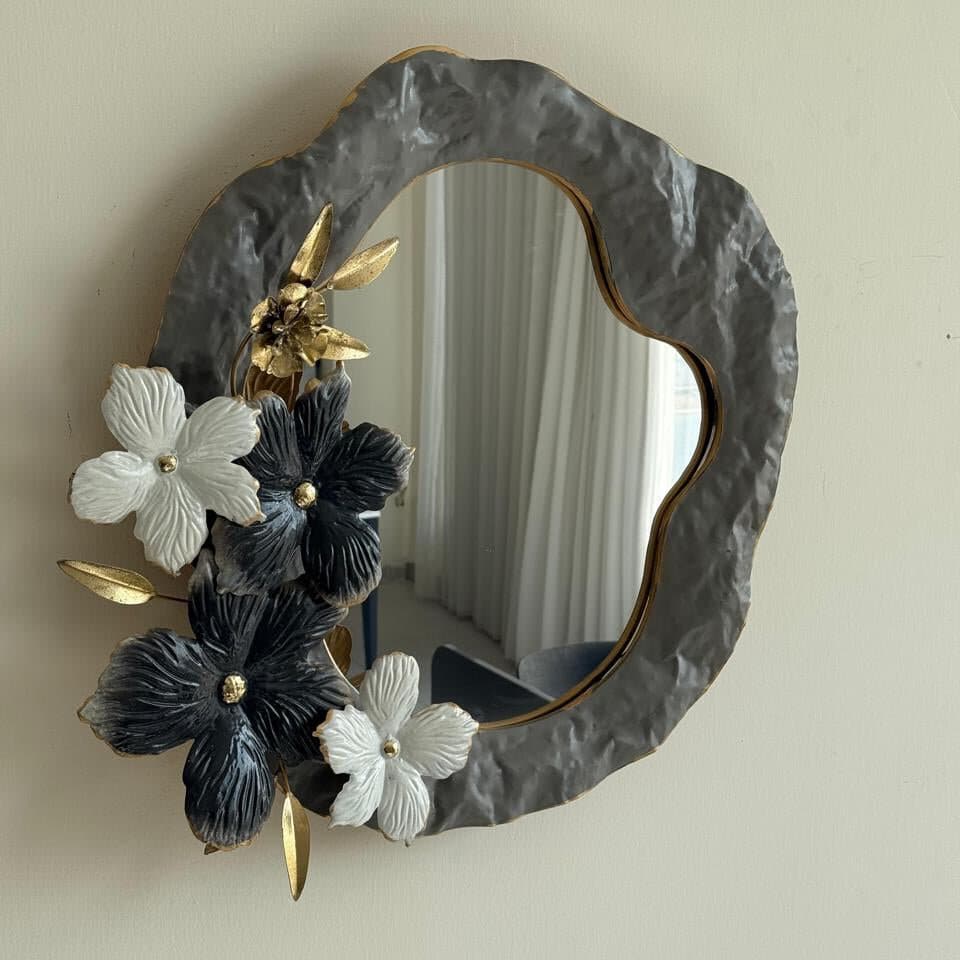 Decorative Mirror with Floral Frame 4