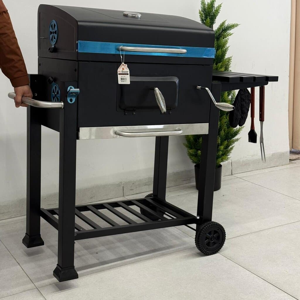 Barbecue Grill with Side & Storage Shelves 1
