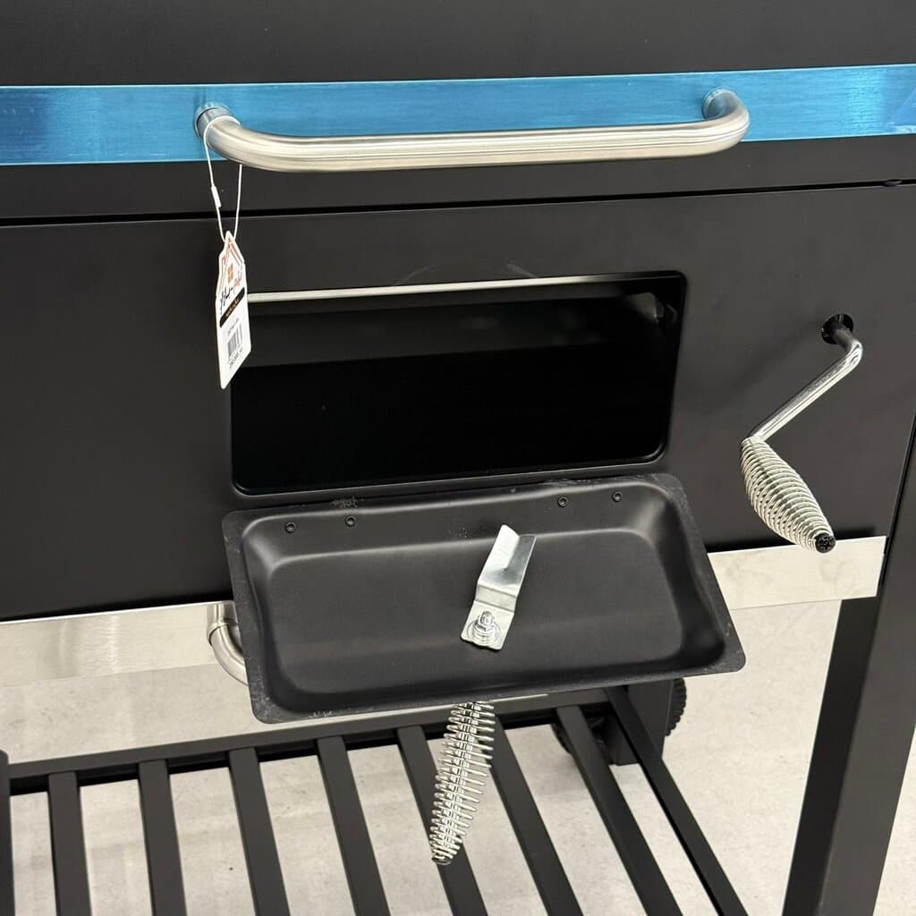 Barbecue Grill with Side & Storage Shelves 7