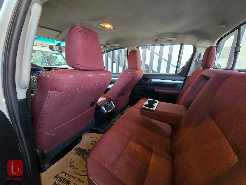 Toyota Hilux 5