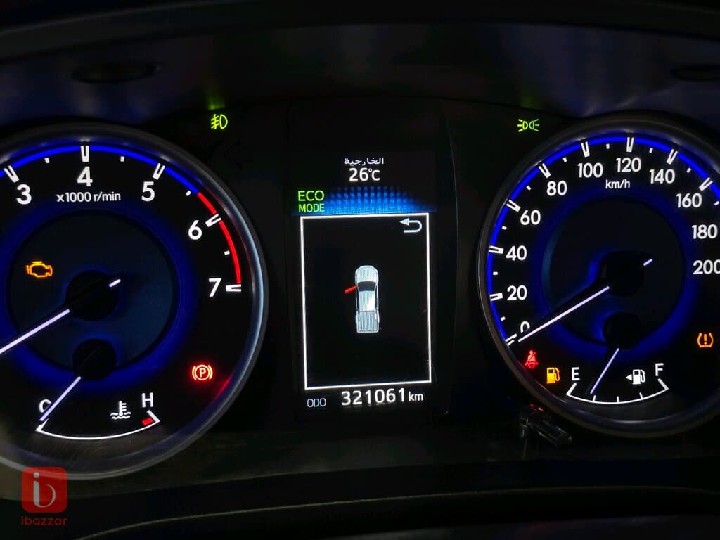 Toyota Hilux 8
