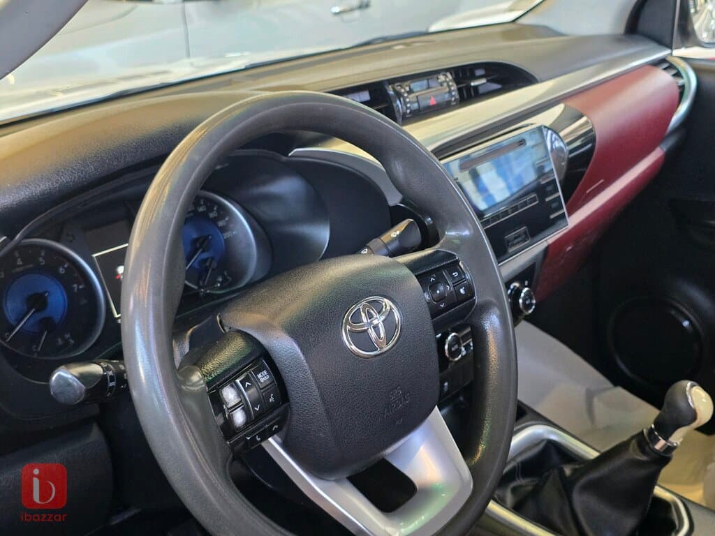 Toyota Hilux 6