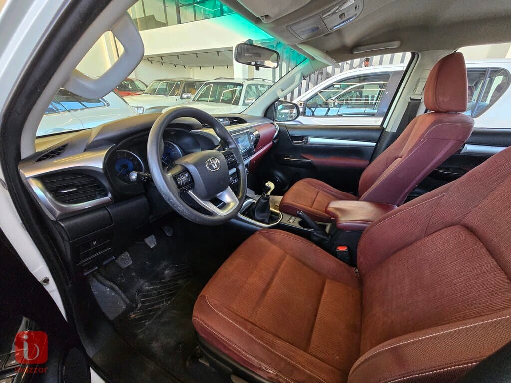 Toyota Hilux 5