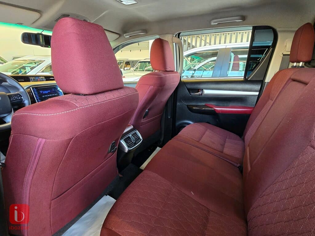 Toyota Hilux 4