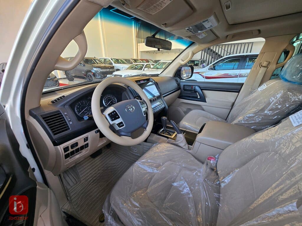 Toyota Land Cruiser GXR 6