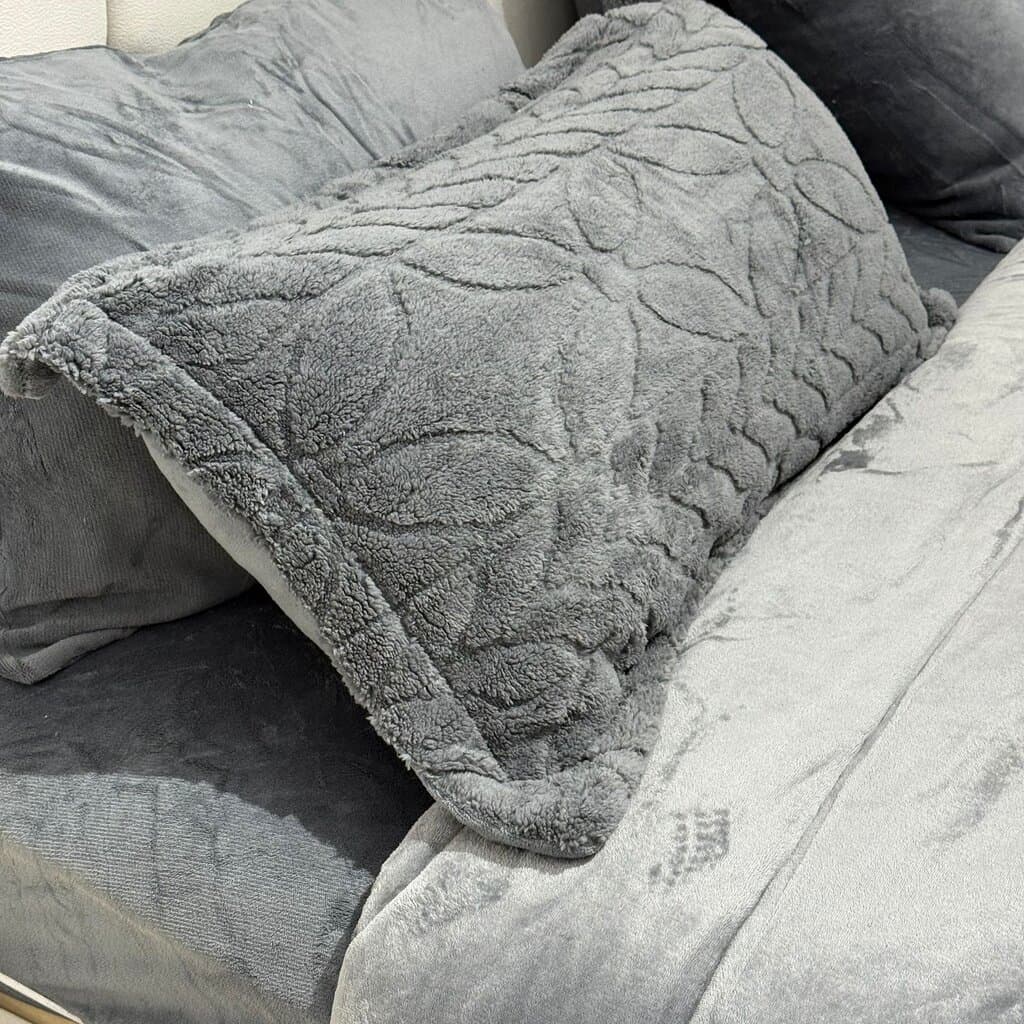 6 PCS - Modern Grey Plush Comforter Set 6