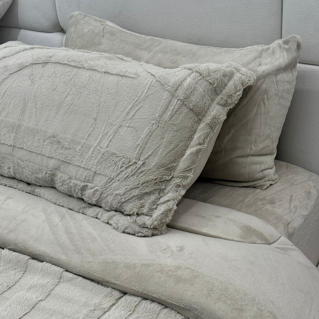 6 PCS - Modern Reversible Plush Comforter Set 4