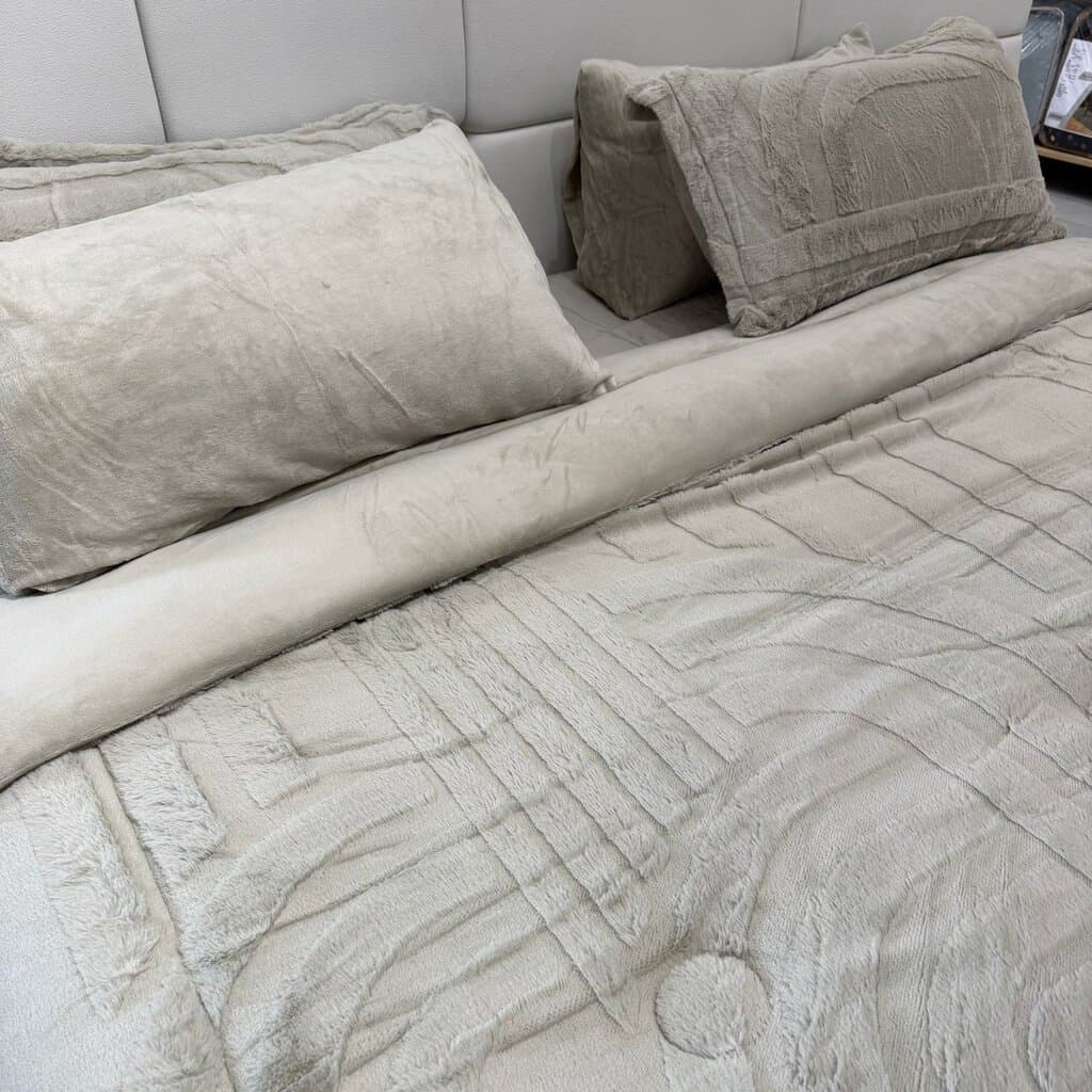6 PCS - Modern Reversible Plush Comforter Set 6