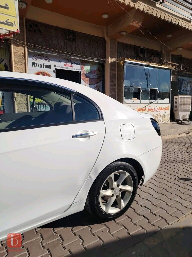 Geely Emgrand 7 1.8L CVT GL 2