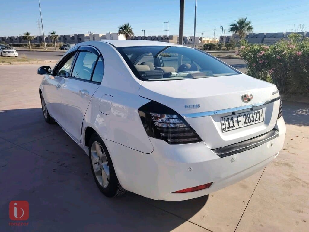 Geely Emgrand 7 1.8L CVT GL 7
