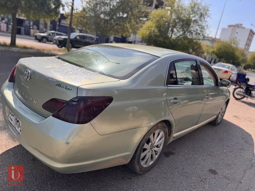 Toyota Avalon Limited 3