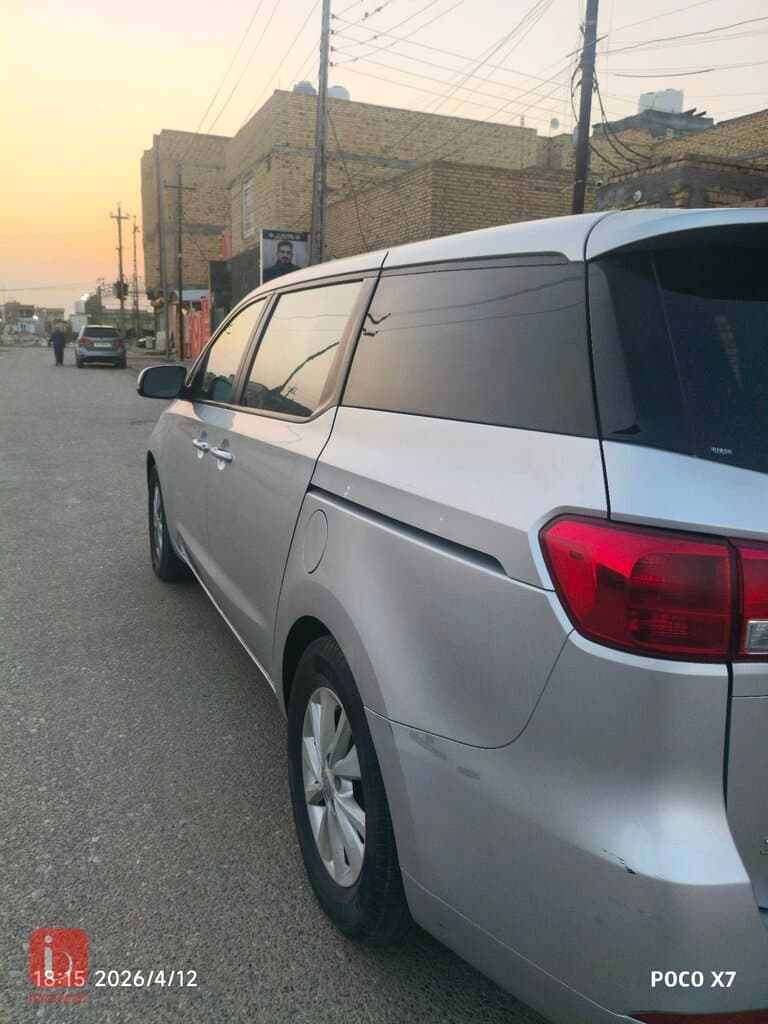 KIA Sedona LX 10