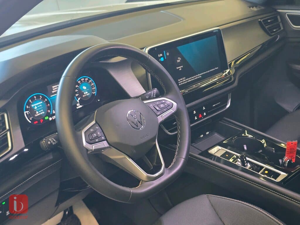 Volkswagen Atlas SE 8