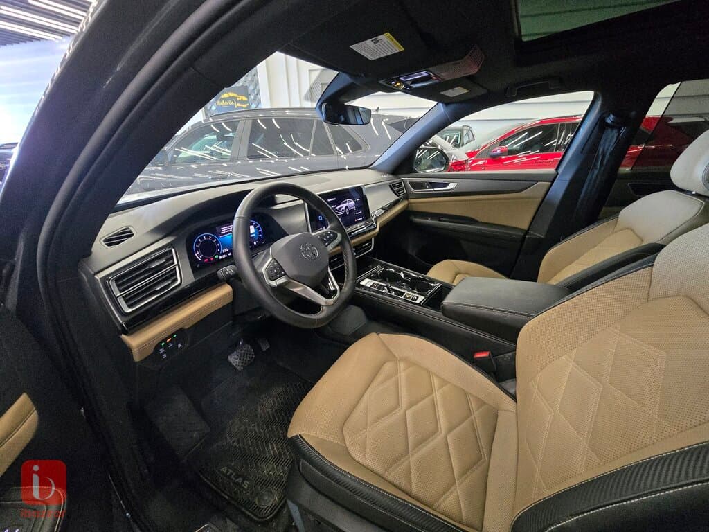 Volkswagen Atlas 6