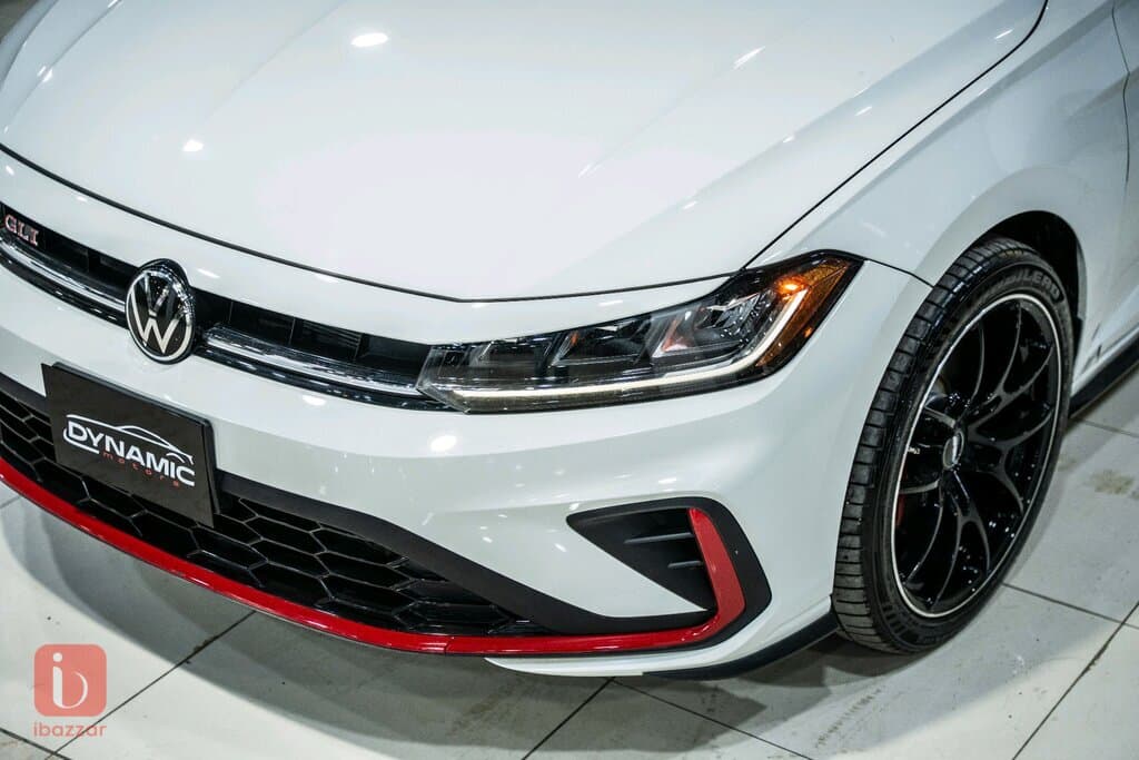 Volkswagen Jetta GLI 4