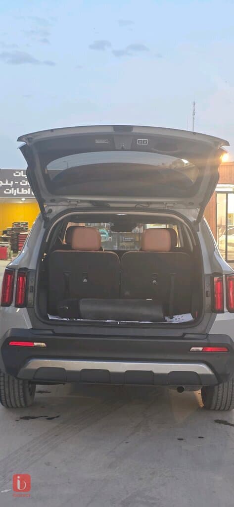 KIA Sorento EX DLX 8