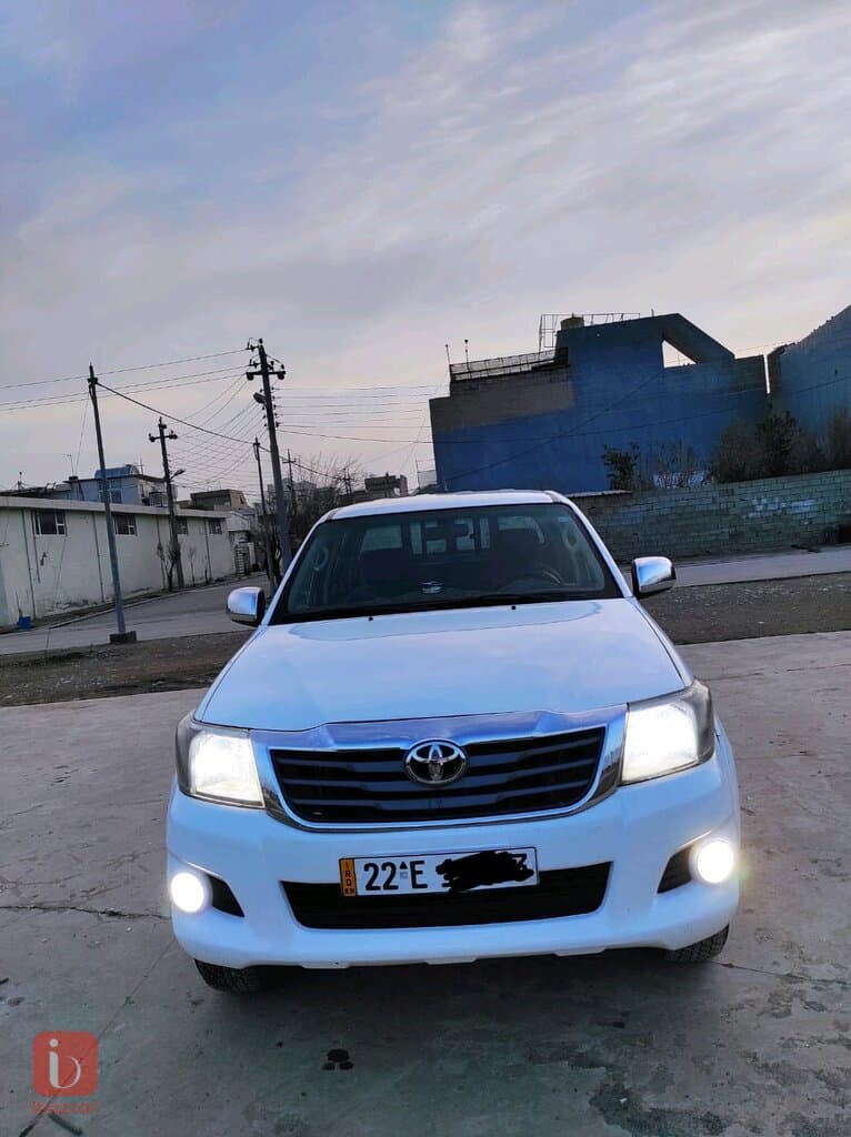 Toyota Hilux 4
