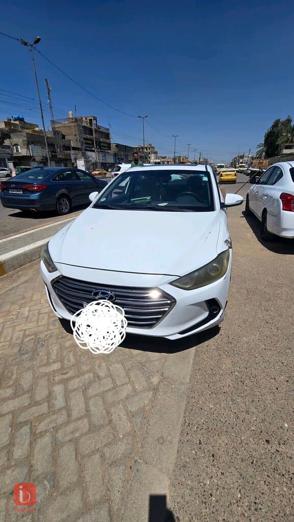 Hyundai Elantra GLS 1