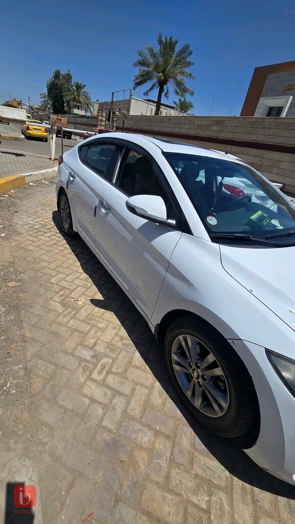 Hyundai Elantra GLS 3