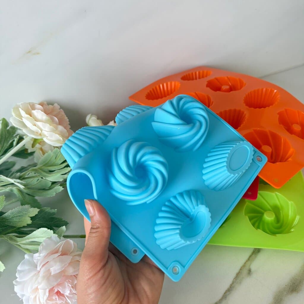 Colorful Silicone Mini Cake & Chocolate Molds (Multi-Shapes) 6