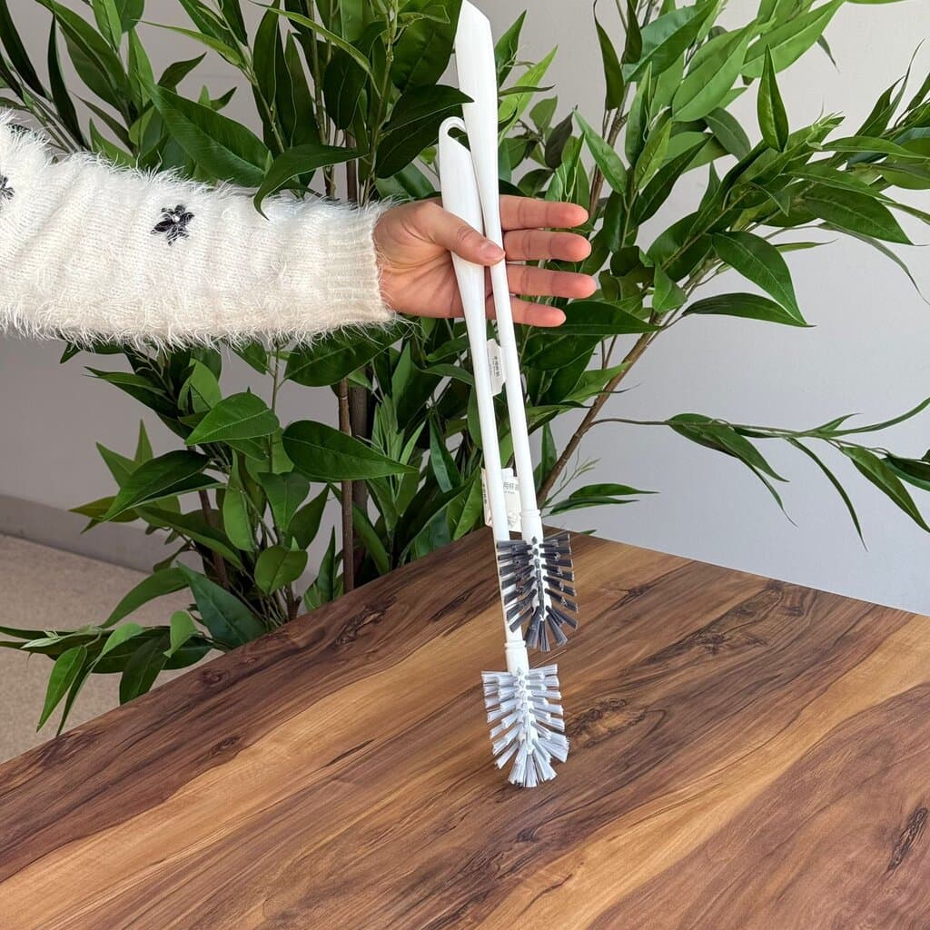 Deep Cleaning Brush with Handle 2