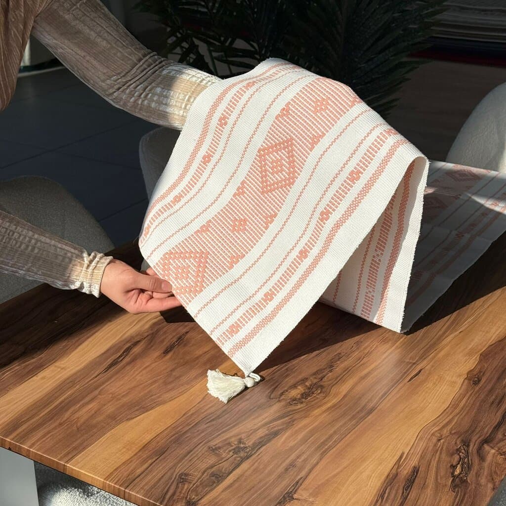 35 × 220 cm Decorative Woven Table Runner with Tassel Detail 7