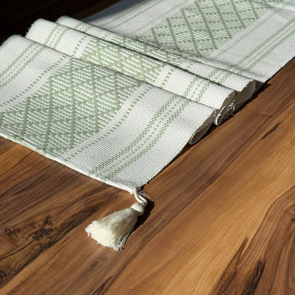 35 × 228 cm Decorative Woven Table Runner with Tassel Detail 3
