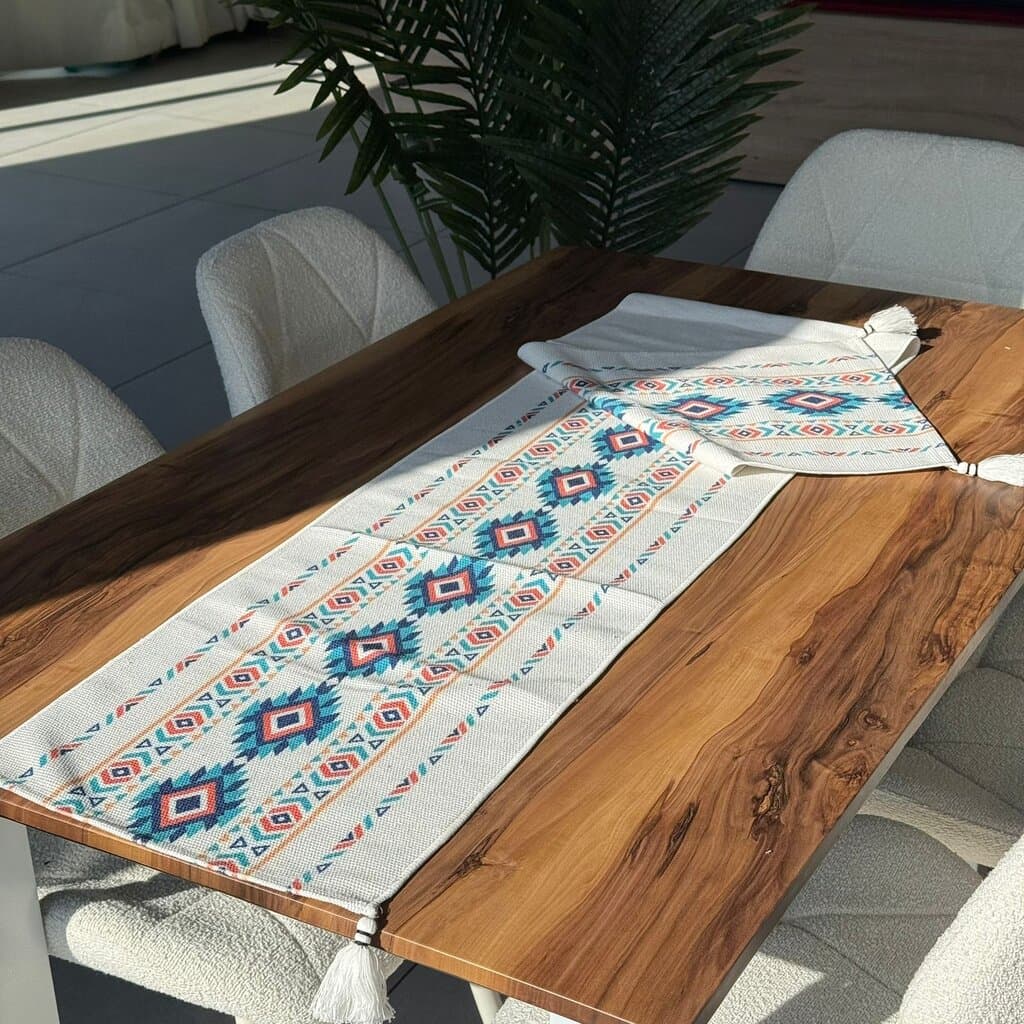 35 × 180 cm Decorative Woven Table Runner with Tassel Detail 9