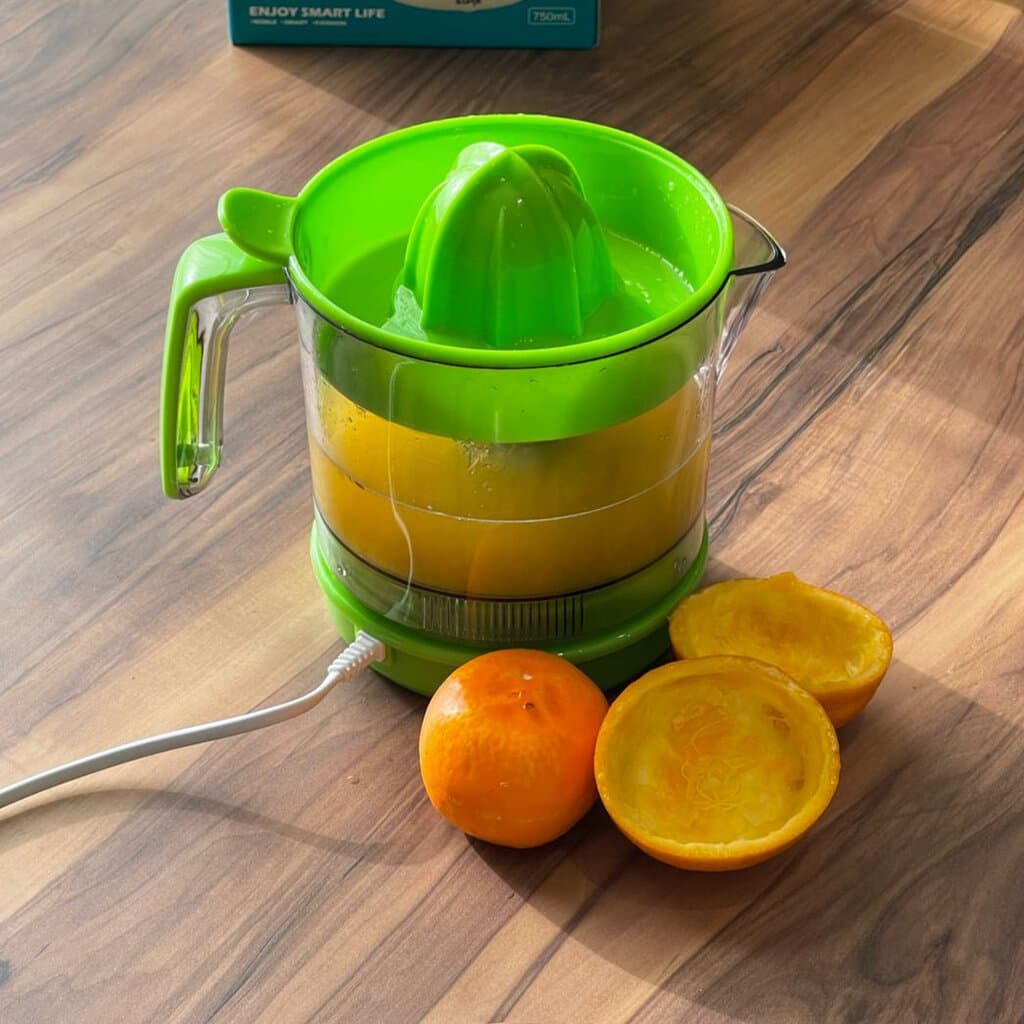 Portable Electric Citrus Juicer 1