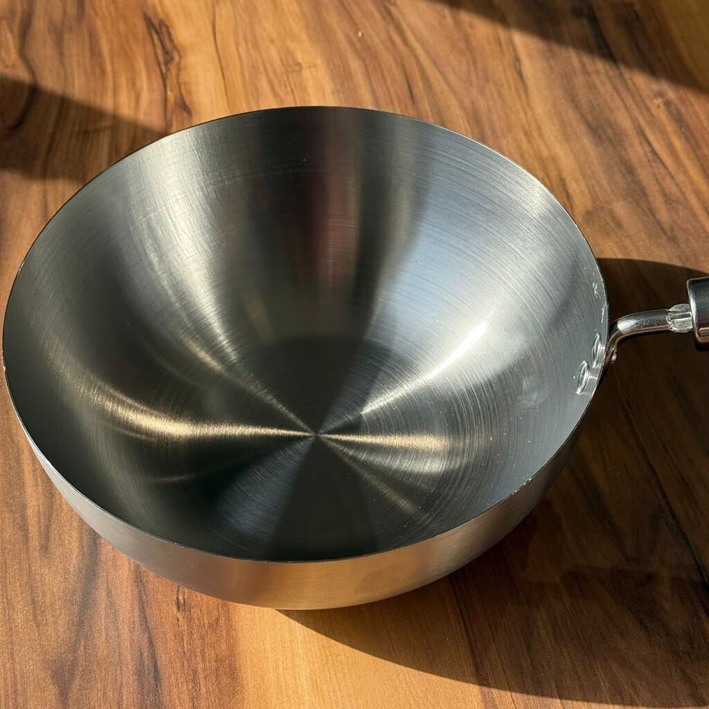 Luxury Frying Pan With Wooden Handle 4