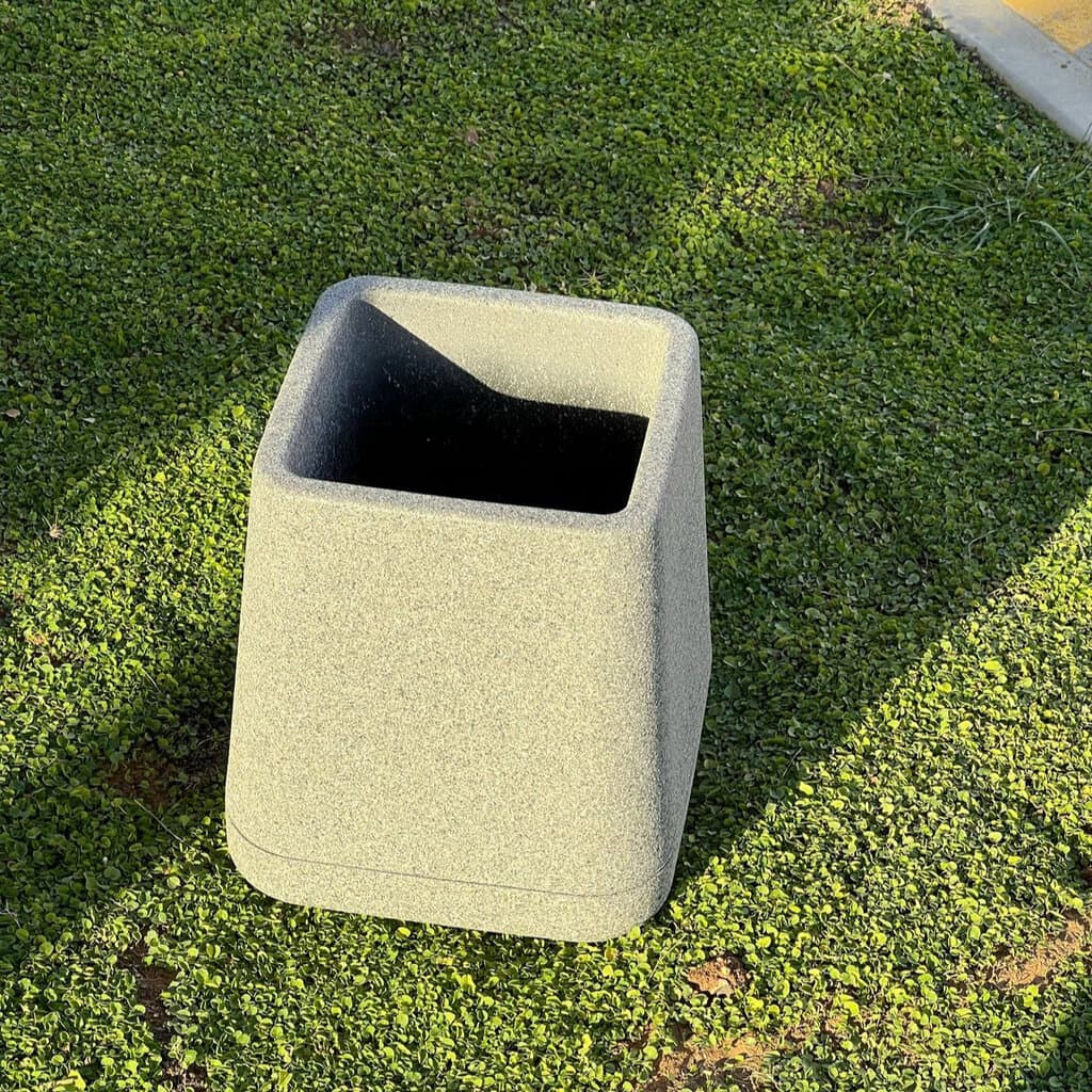 Indoor/Outdoor Modern Plant Pot 7