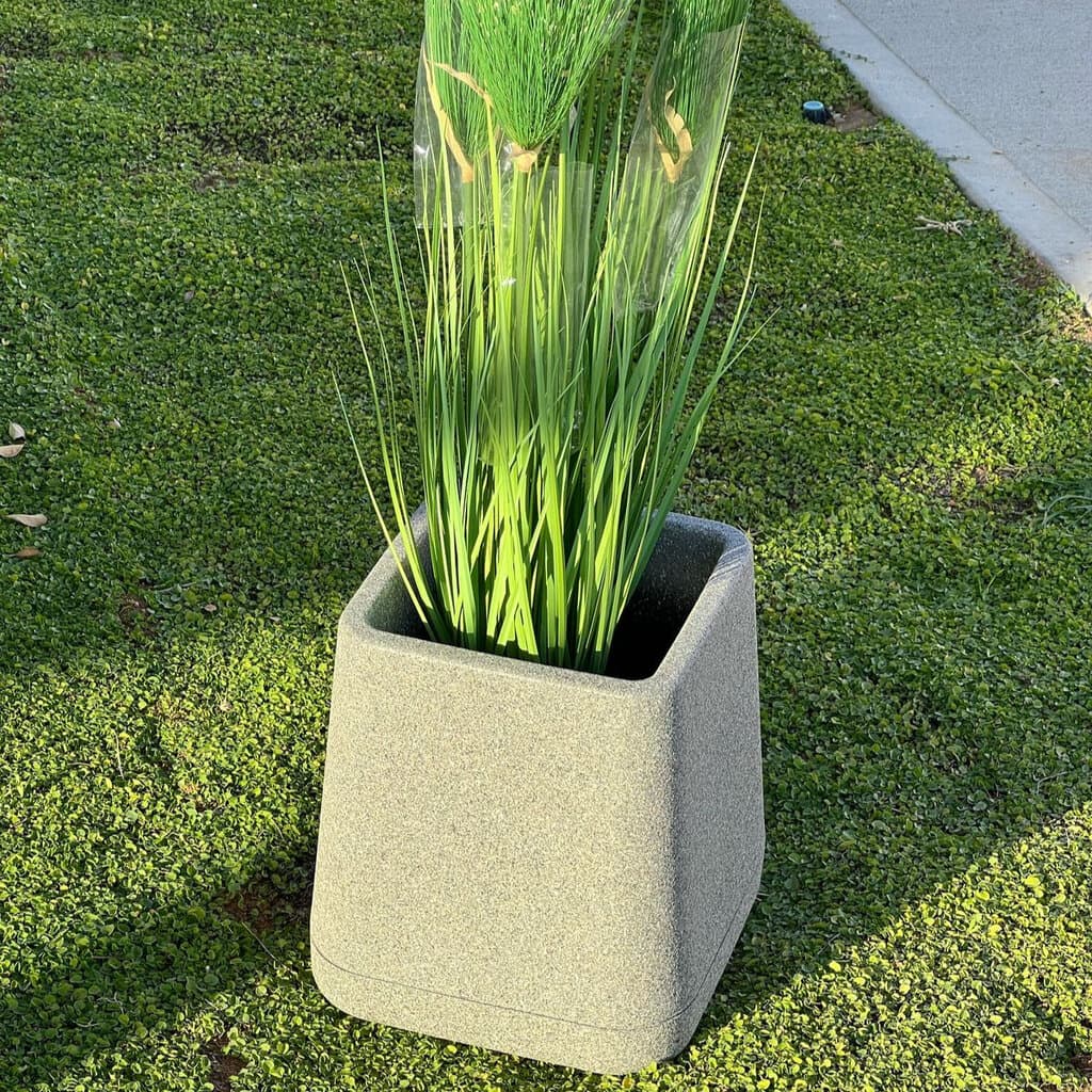 Indoor/Outdoor Modern Plant Pot 9