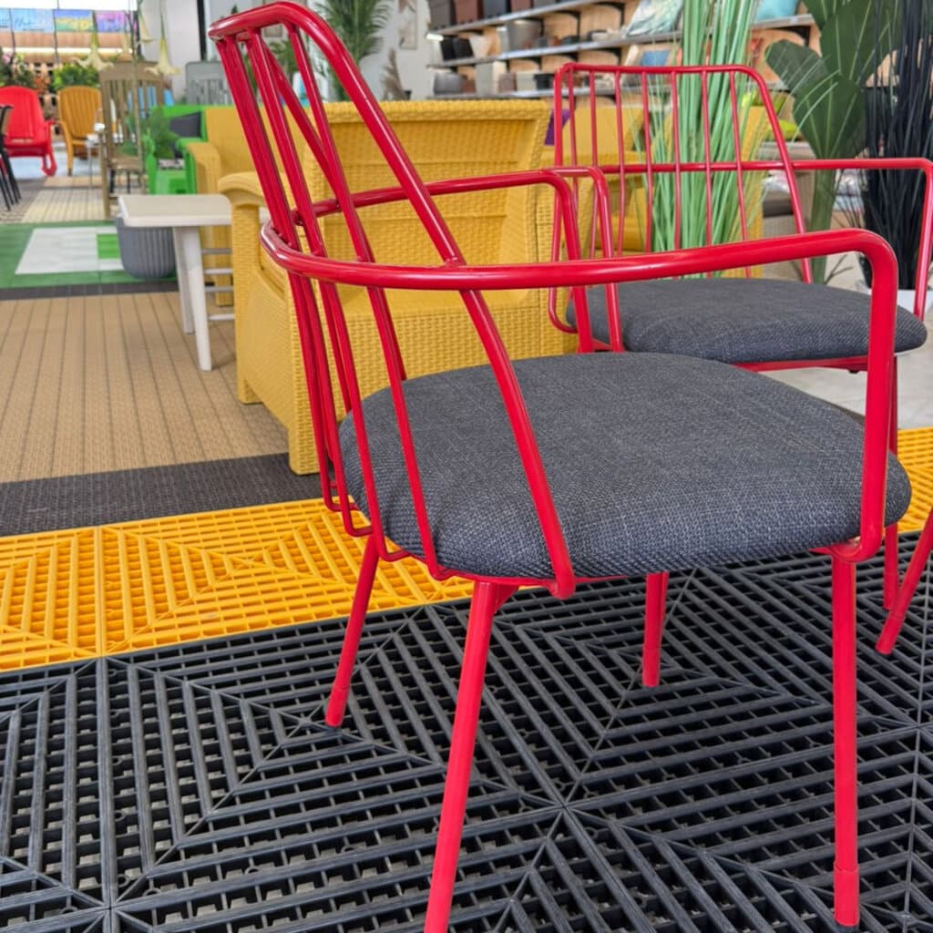 Levy Modern Indoor Chair 2
