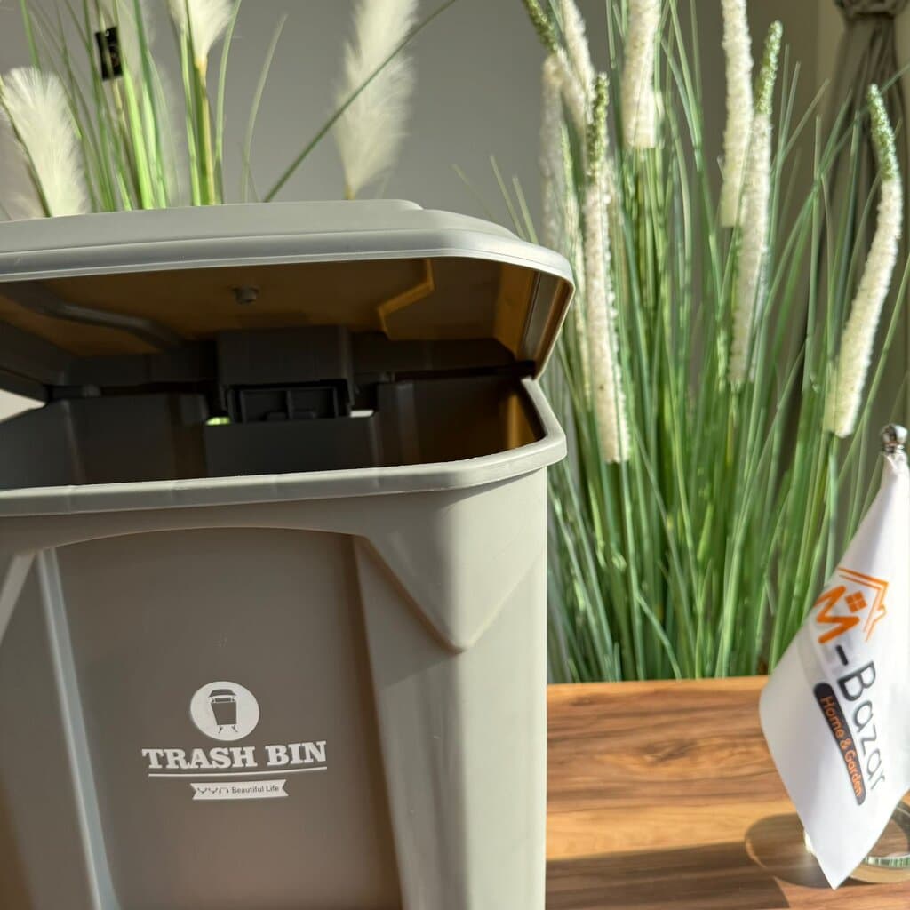 4 Sized - Classic Pedal Trash Bin 5