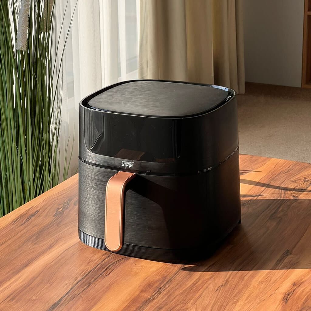 6L Smart Modern Touch Screen Air Fryer 1
